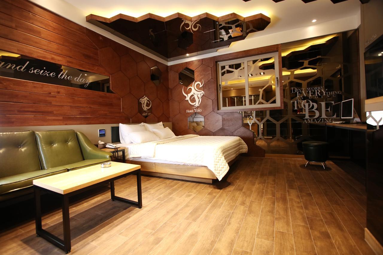 Hotel Yolo Chongnae-dong Екстериор снимка