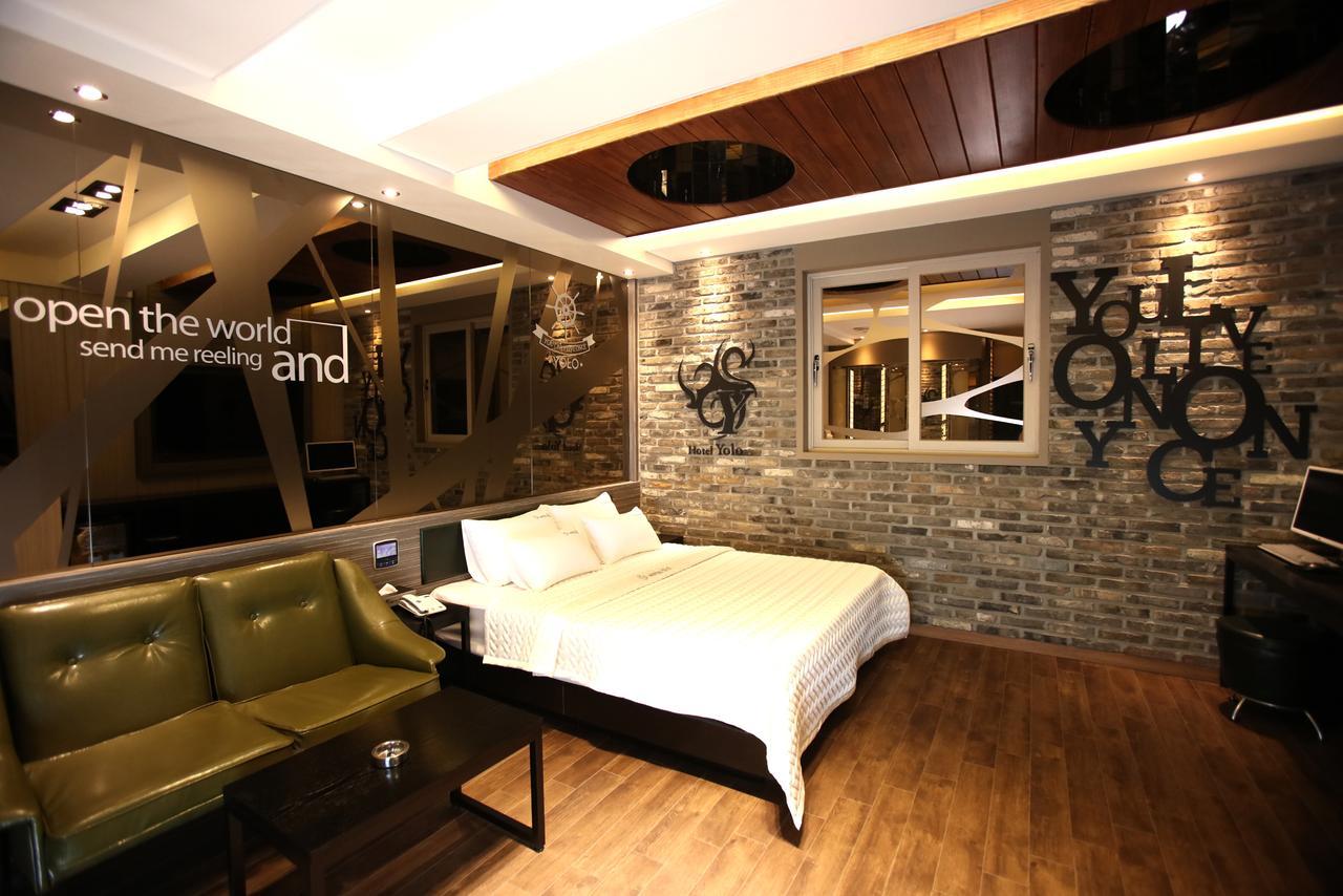 Hotel Yolo Chongnae-dong Екстериор снимка