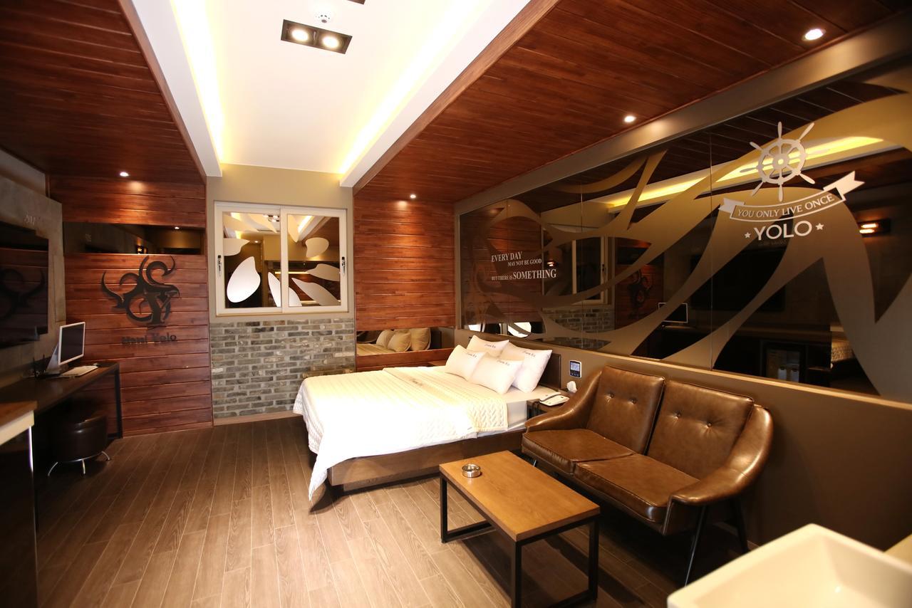 Hotel Yolo Chongnae-dong Екстериор снимка